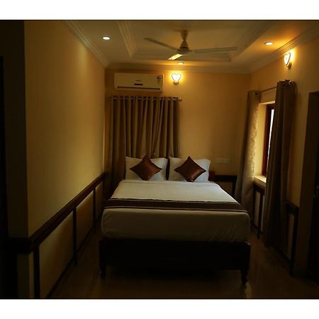 Corridor Calicut Airport Hotel Kondotty Экстерьер фото