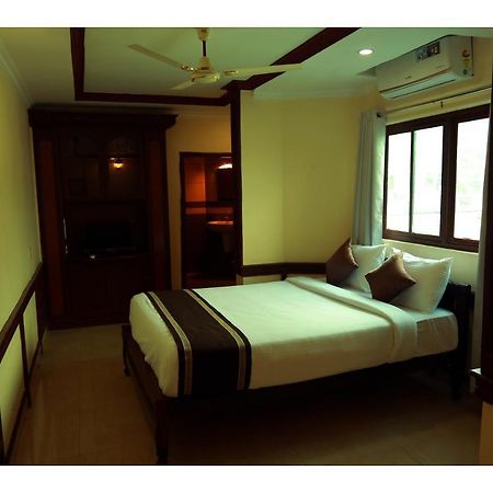 Corridor Calicut Airport Hotel Kondotty Экстерьер фото