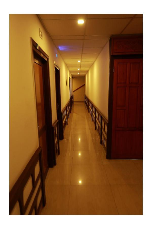 Corridor Calicut Airport Hotel Kondotty Экстерьер фото