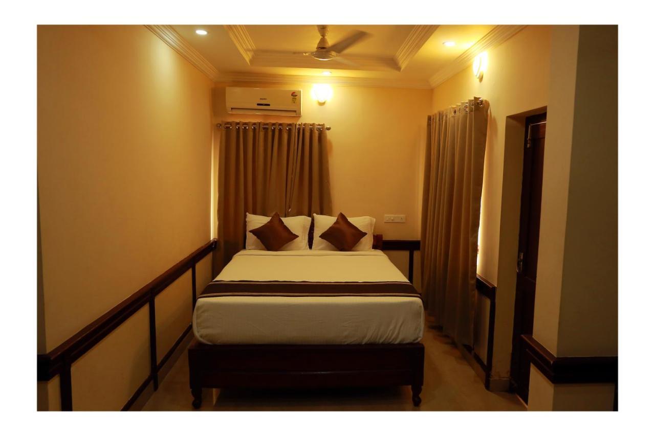 Corridor Calicut Airport Hotel Kondotty Экстерьер фото