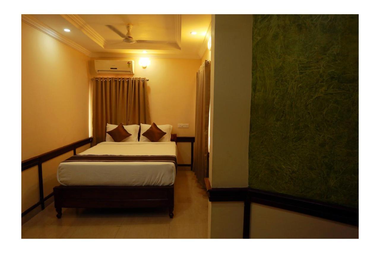 Corridor Calicut Airport Hotel Kondotty Экстерьер фото
