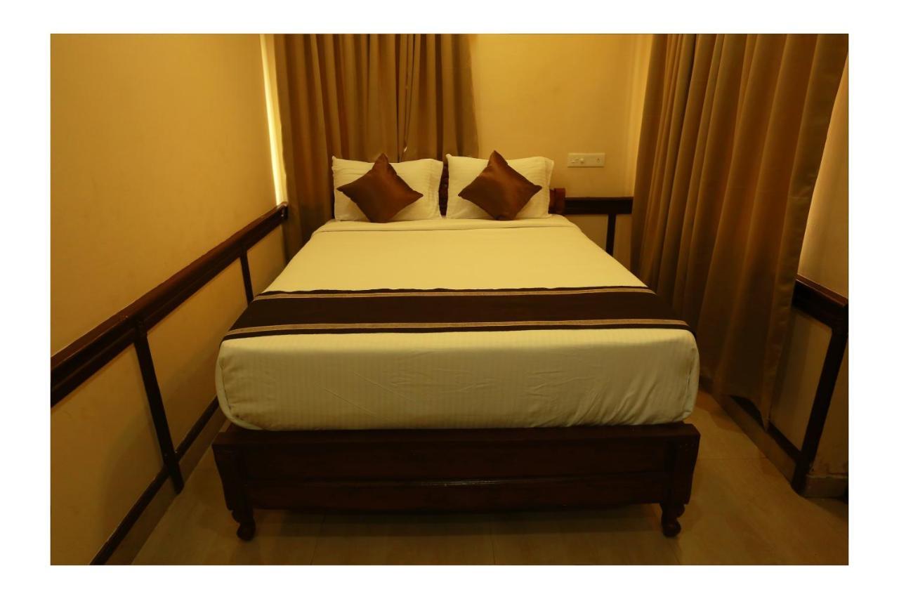 Corridor Calicut Airport Hotel Kondotty Экстерьер фото
