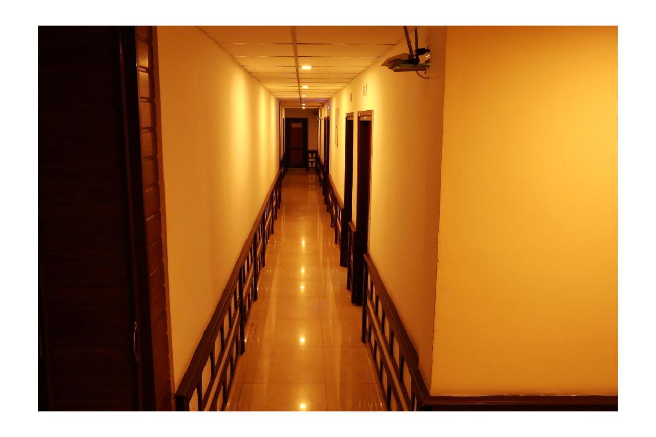 Corridor Calicut Airport Hotel Kondotty Экстерьер фото